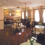 فندق ديرسادت إسطنبول 3*